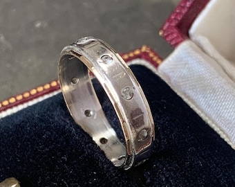 Vintage eternity gold ring White quartz gemstones Ring size K 1/2 UK, 5 3/8 US  9ct Gold silver band