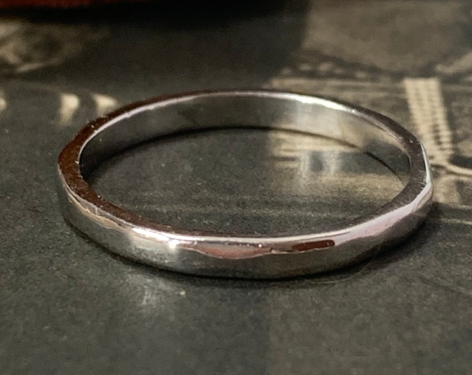 Vintage Platinum Ring Stacking Wedding band, size P, Size 7.5(US) 3.5 Grams