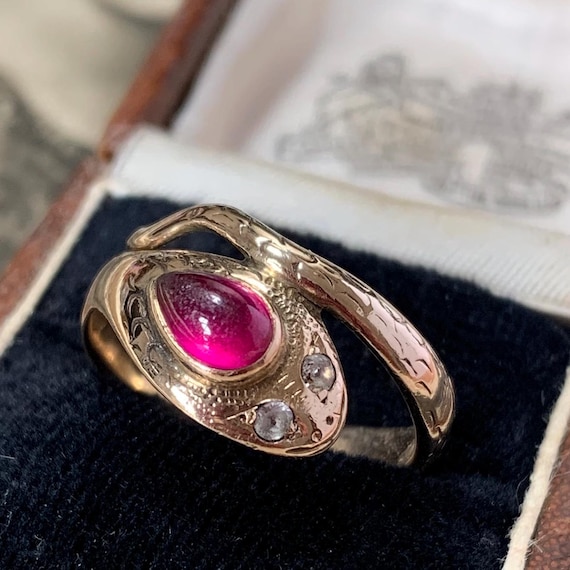 Antique Snake Ring Ruby gemstone set in 14ct yell… - image 4