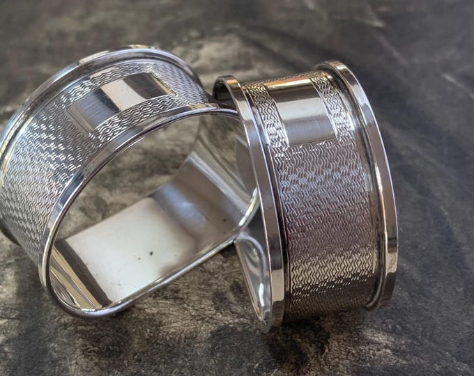 2 x vintage Sterling Silver Napkins Rings Demi-Lune. 24 grams 925 silver. 1950 English hallmark. interior decor and tableware