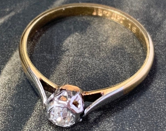 Antique Gold platinum Diamond ring. FL clarity, colour H. 18ct gold and platinum. Very good old mine cut diamond. Ring size M or 6 (US)