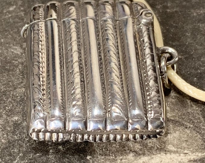Edwardian vesta case pendant for chain or strap necklace. 1913 Birmingham hallmark Sterling Silver , 16 grams, free corded strap