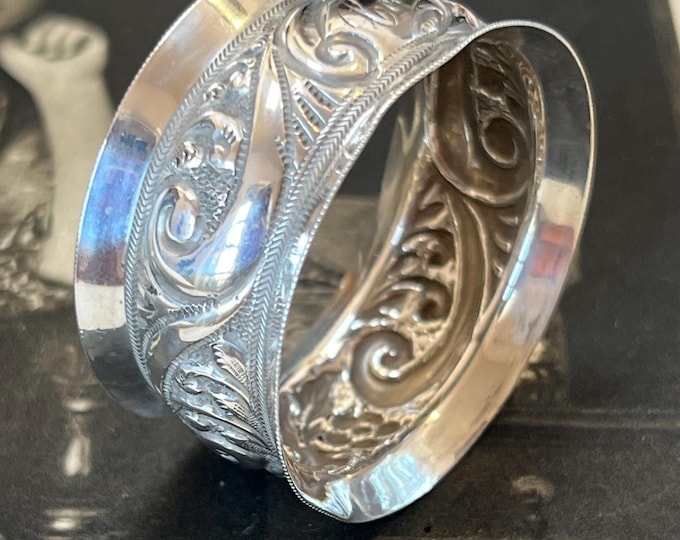 Antique Victorian Sterling Silver Napkin Ring | Repoussé Floral Engraved, Birmingham 1897