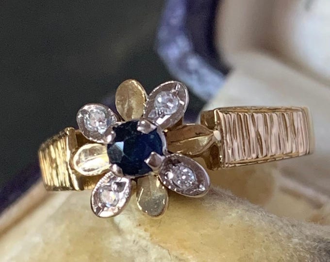 Sapphire 18ct gold ring with Diamonds Vintage 1975 English Hallmark