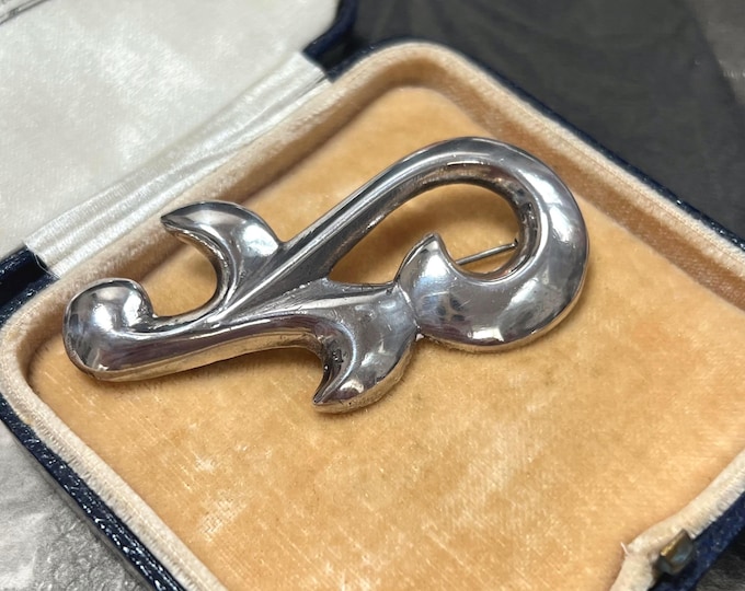Vintage Modernist Silver Scroll Brooch – 1980s Sculptural Minimalist Jewellery