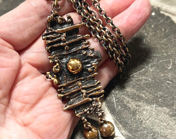 Vintage Large Pennti Sarpaneva 'Kaama' Bronze Pendant – Brutalist 1970s Finnish Jewellery – Tree Bark Design