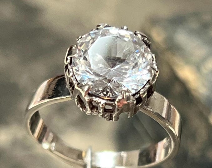 1975 Bengt Hallberg modernist silver ring - Sweden Vintage Rock Crystal Ring in Sterling silver size N (UK), size 6.5 US. 3.6 grams