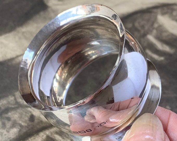 Edwardian Solid Silver Napkin Ring Antique Luxury tablewear dates 1911