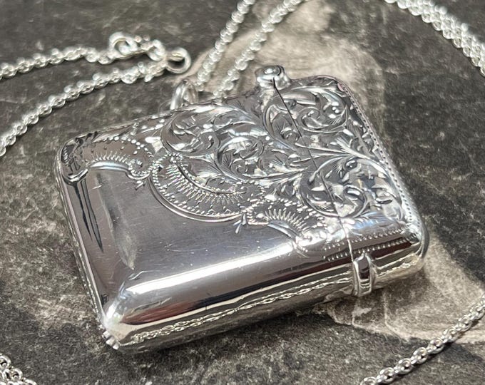 Edwardian Vesta case Pendant Locket and chain 33.6 grams Sterling silver | 1906 Birmingham hallmark | 24 inch silver 925 vintage chain