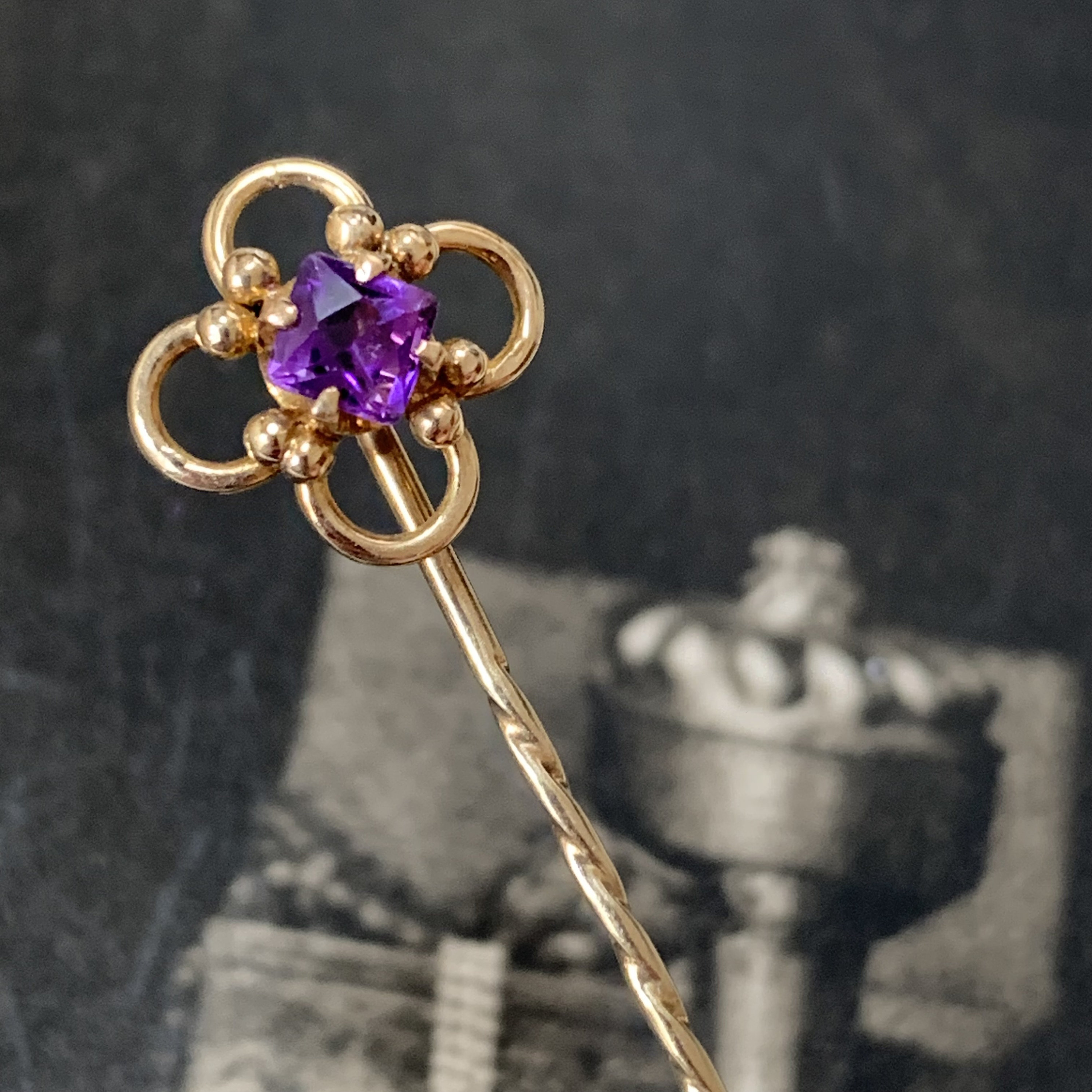 Antique Dress Stick Pin Or Tie in 14Ct Yellow Gold With Square Cut Amethyst To A Quarterfoil Style Surrround
