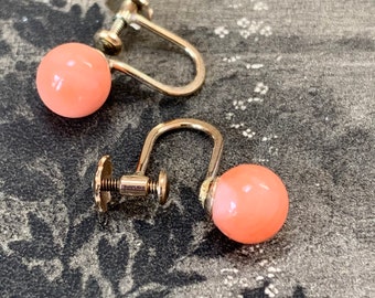 Antique coral screw back earrings 9ct yellow gold. Beautiful pre loved retro jewellery