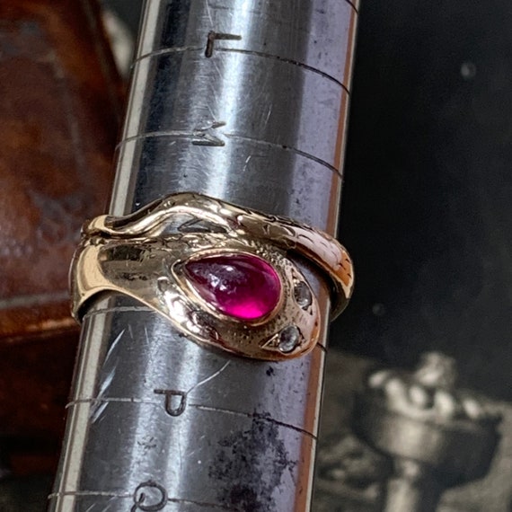 Antique Snake Ring Ruby gemstone set in 14ct yell… - image 10