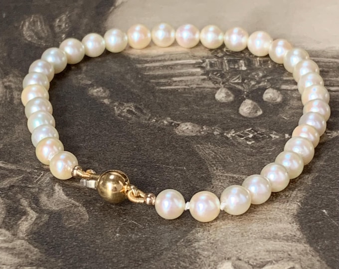 6mm Akoya pearl bracelet | 18ct gold clasp with 33 pearls | 20cm or 8 inches | Vintage 1990s style