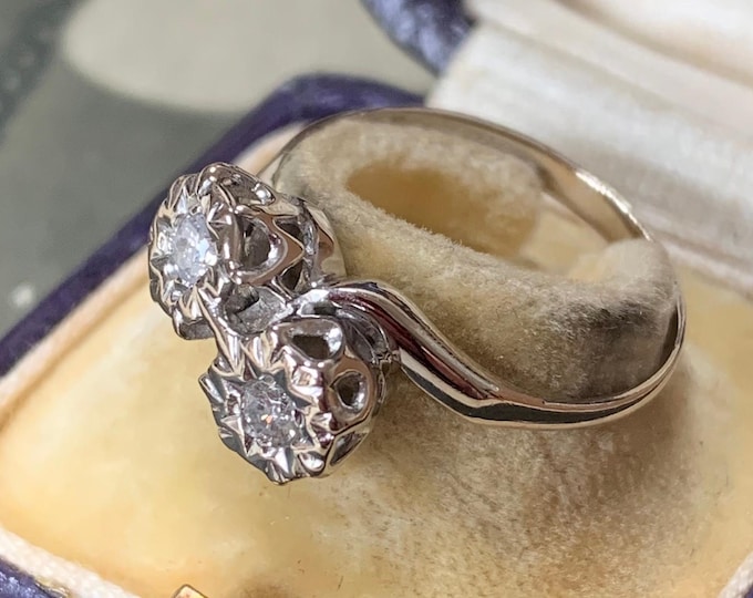 0.3ct diamond platinum ring. Antique Edwardian diamond Ring 3.7 grams size P size 7.5 US Moi et Toi' wedding ring
