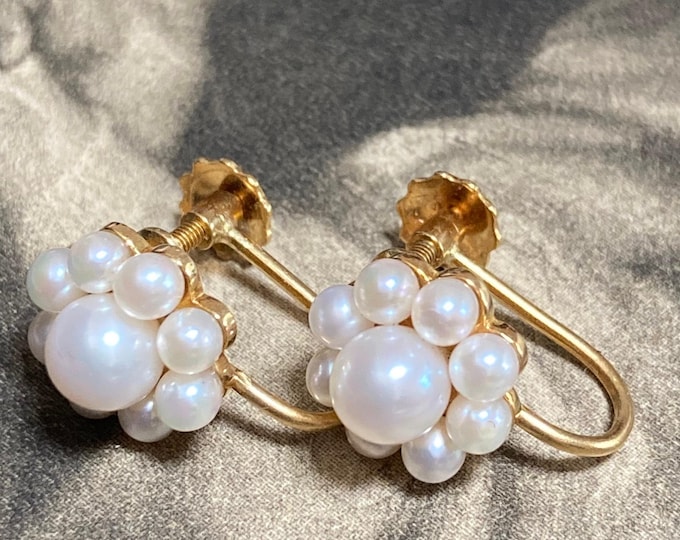 18ct gold vintage screw back earrings. 18 akoya AAA pearls. Vintage Akoya pearls earrings 3.7 grams