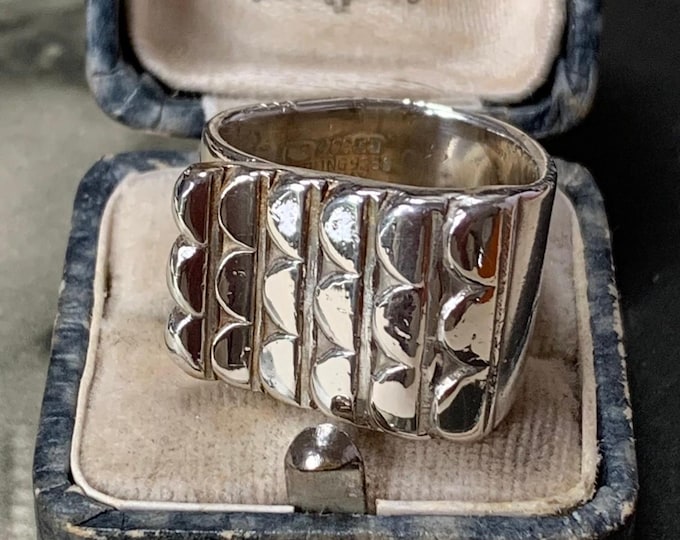 1960s Anna Greta Eker Silver ring 14 grams Sterling  Silver Ring size L size 5.5 - 6 (US) Dragon scale silver ring