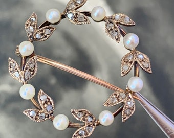 Belle Epoque Diamond Pearl Brooch: 18ct Gold Laurel Wreath
