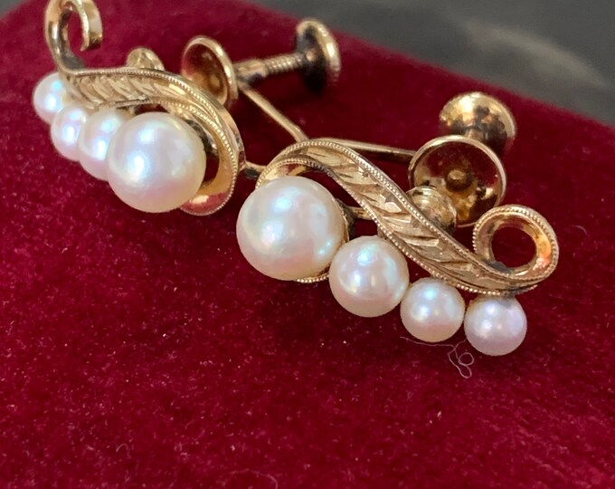 Vintage Gold Mikimoto pearl earrings | Akoya pearl screwbacks earrings |  14ct gold rolling wave design | Original Mikimoto velvet box