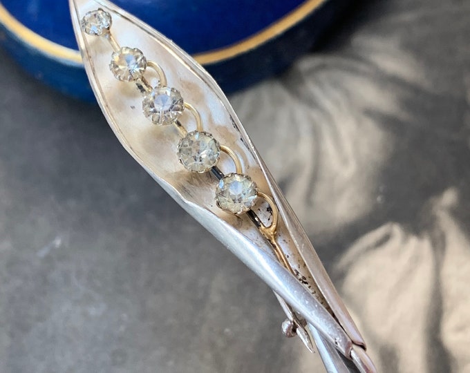 Edwardian Sterling silver brooch set with crystals. 1919-1920 Birmingham hallmarks