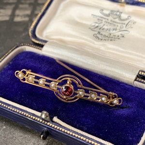 Victorian 9ct Gold Brooch: Garnet & Seed Pearl Accent