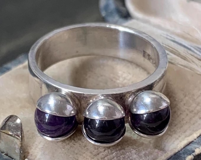 Elis Kauppi Finland silver amethyst triple oyster ring vintage circa 1970s. Ring size M (UK) size 6 (US)