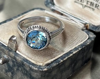 Vintage Silver Blue Stone Ring, Aqua Blue Zirconia, Classic Topaz Ring, Size M