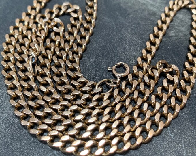 Solid 9ct yellow gold chain. Weight of 26.6 grams 1979 hallmark. Vintage necklace 58 cm long Matinee Length