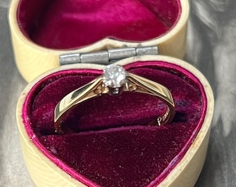 Vintage 18ct Gold Diamond Solitaire Ring, 0.10ct Brilliant Cut Diamond Size K 1/2