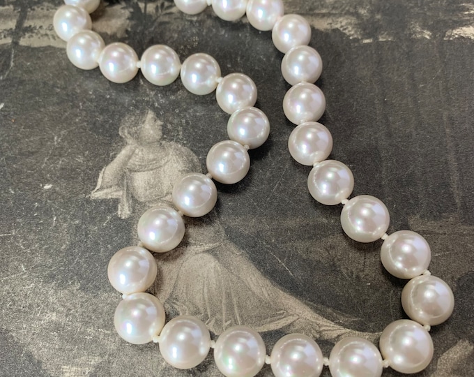 Vintage Faux pearl necklace |9ct gold oval diamond engraved clasp | Large 12.5mm pearl beads | 41.5 cm choker princess  length