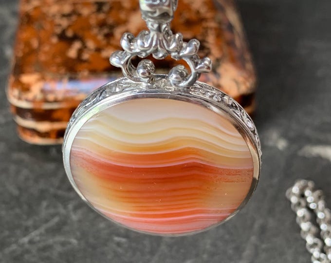1983 David Scott Walker Agate Mother of Pearl Silver Pendant with 24 inch vintage sterling silver belcher chain, 34.5 grams