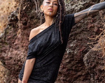 Black loose T-Shirt tunic with kimono sleeves in viscose spandex with geometric lace pattern  VOODOO COSMIC Black by BLACKBOHEM
