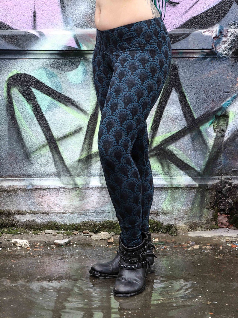 Full length teal printed leggings in viscose lycra for yoga, hooping, festivals and everyday life, HATHA DROP Blue by BLACKBOHEM zdjęcie 4