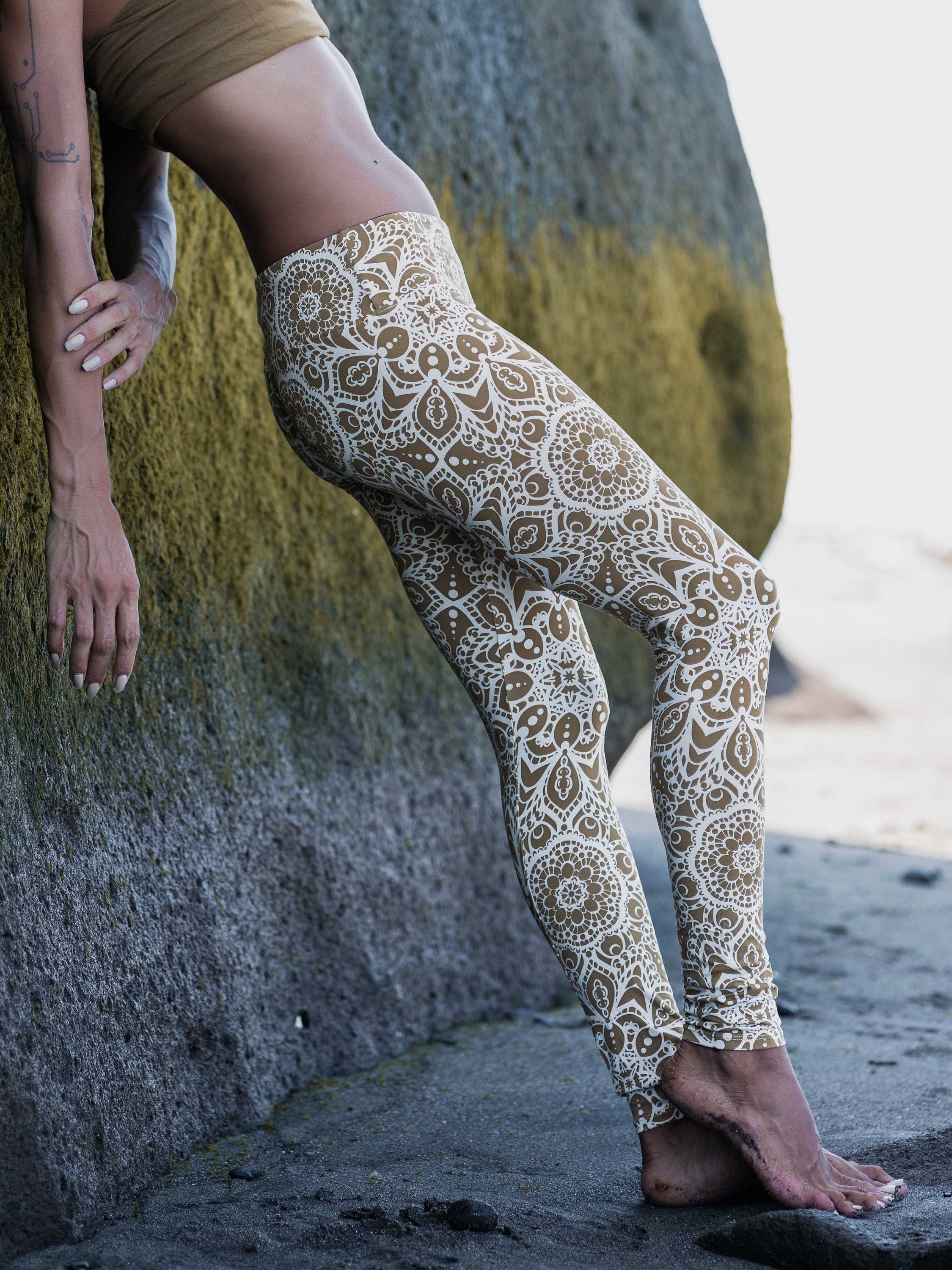 Long White Leggings With Dull Gold 