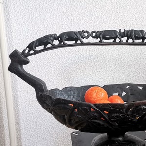 Authentic African Wooden Basket / Hand Carved Animal Motif / Elephant Lion Rhino Carvings / Fruit Bowl / Decoration / 20th Century