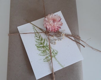 Cards printed from real plants, each pendant is an absolutely unique flower pendant for special occasions, mourning card gift tag