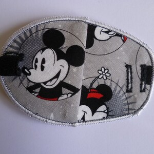 Iron on Patches MINNIE MOUSE glasses & Heart Disney Pink 7,2x6,4cm  Application Embroided Badges 