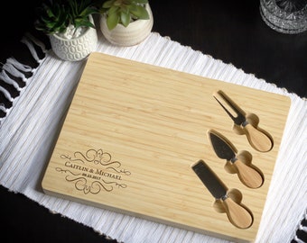 Personalized Cheese Board, Personalized Cutting Board, Custom cheese board set,  Engraved Cheese board,  Wedding gift, Gifts for couple