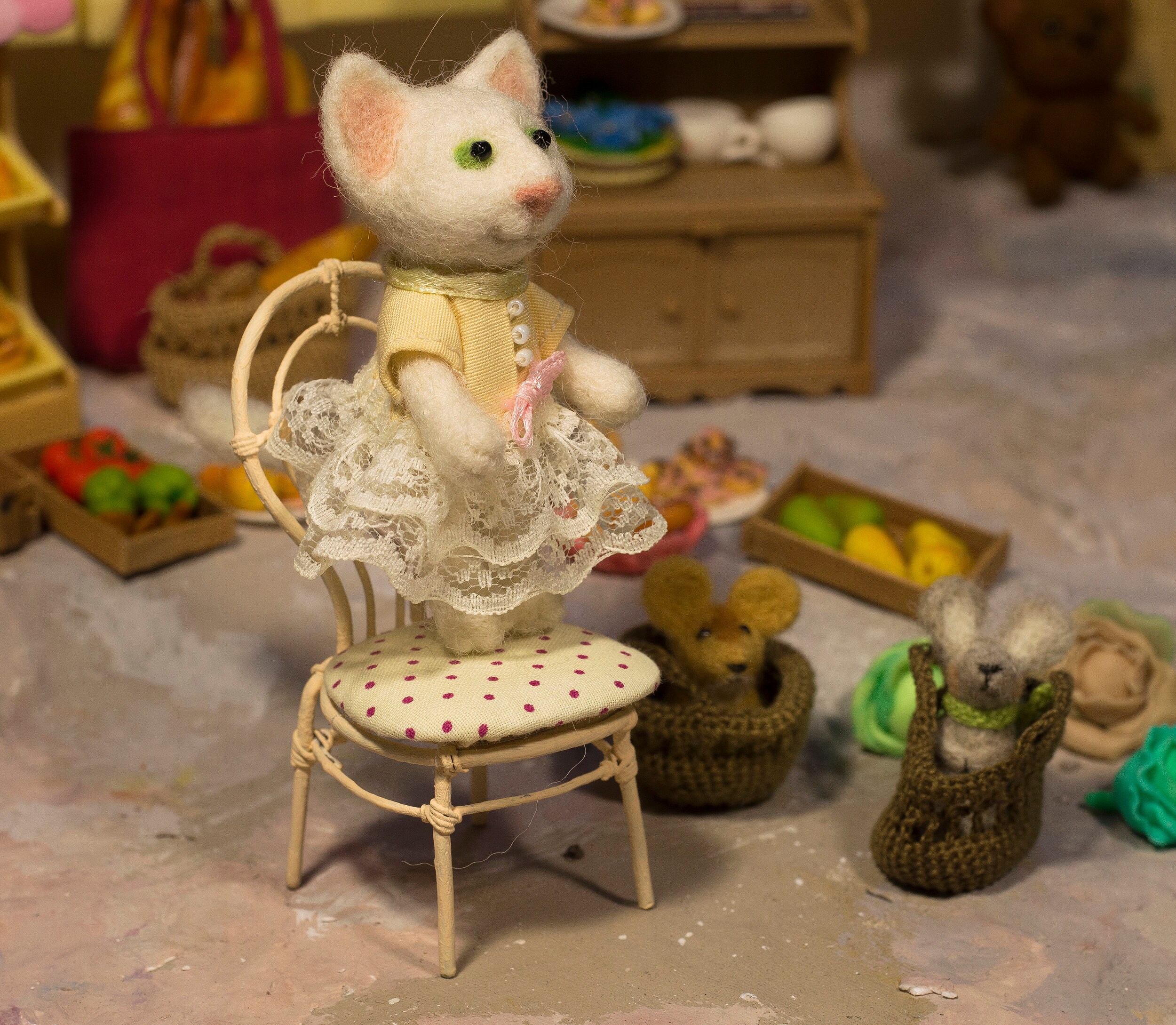 cat toy family