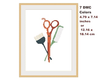 Peut inclure: Modèle de point de croix pour un ensemble d'outils de coiffure, comprenant des ciseaux, un peigne et une brosse. Le motif utilise 7 couleurs DMC et mesure 4,79 x 7,14 pouces ou 12,16 x 18,14 cm.