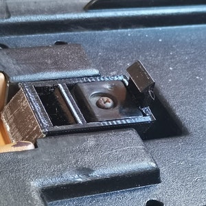 Cherokee XJ (84-96) Center Console Latch