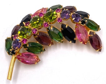 Vintage Leaf Brooch Pink Purple Green Rhinestones Gold Tone / Vintage Costume Jewelry