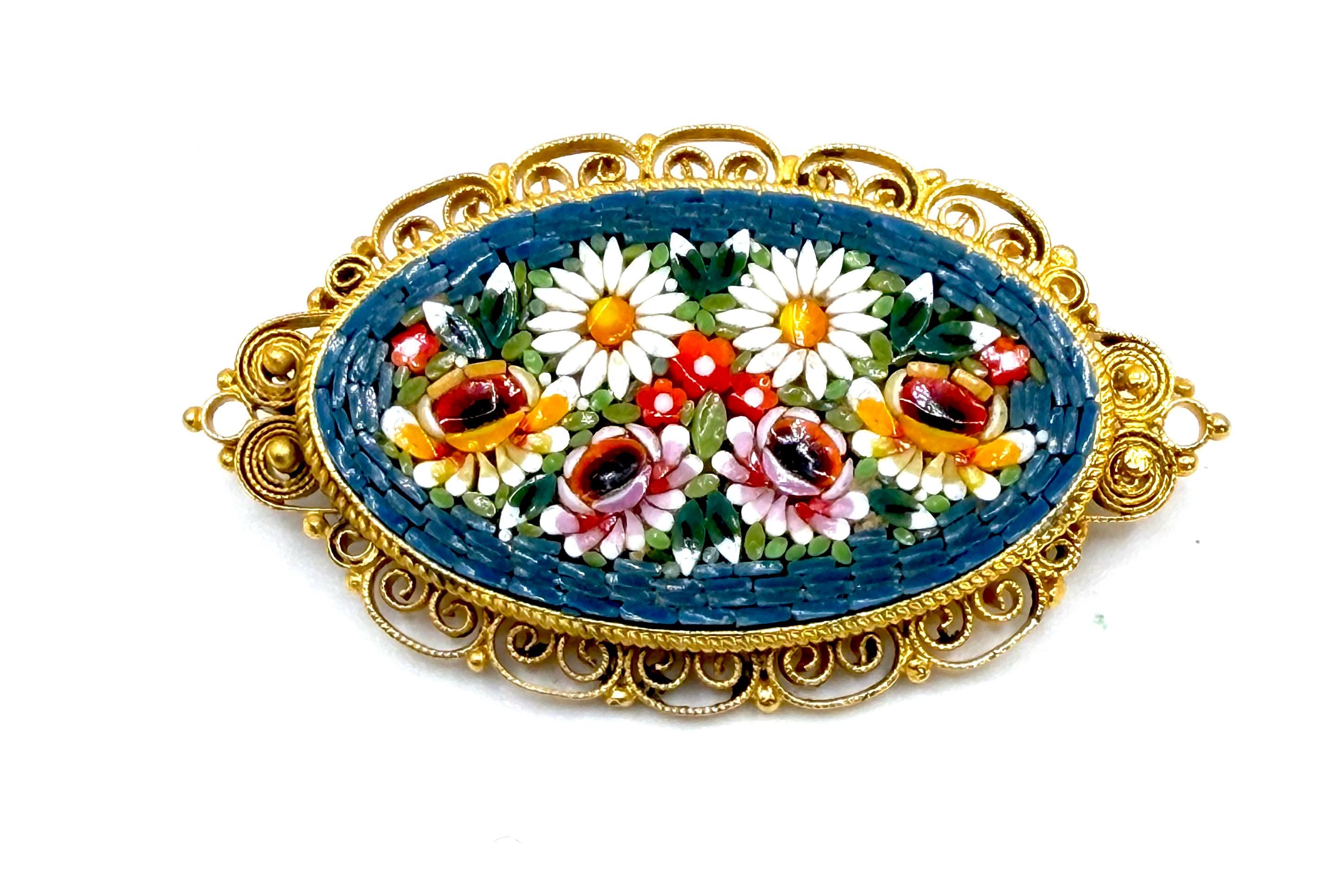 Broche Micro-mosaïque Vintage Italie – Fleurs Bleu Clair, Gris, Violet – Signée