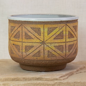 Hand Carved Sgraffito Bowl - Earthy Brown Carved Ceramic Bowl - Handmade Stoneware bowl with Geometric Carving - Richly Colored Ceramic Bowl