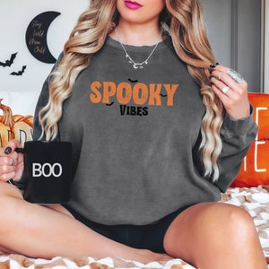 Spooky Vibes Sweatshirt, Vintage Spooky Vibes shirt, Halloween Vintage Sweatshirt, Cute Halloween Shirt,  Gift for Fall, Happy Halloween