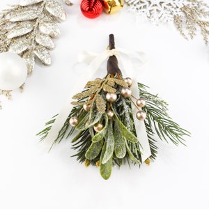 MISTLETOE, Gold Berries, Faux, CHRISTMAS, Christmas Décor, Holiday Décor, Hanging Mistletoe, Mistletoe Ball, Kiss