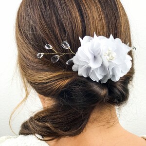 White Flower Comb, Flower Comb, Hair Accessory, Wedding, Hair Comb, Bride, Bridal Hair Accessory, Vintage Hair Comb, Vintage Flower Comb