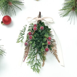RED MISTLETOE, Wedding, Berry Boxwood & Cedar Mistletoe, CHRISTMAS, Christmas Decor, Holiday Decor, Hanging Mistletoe, Faux Mistletoe