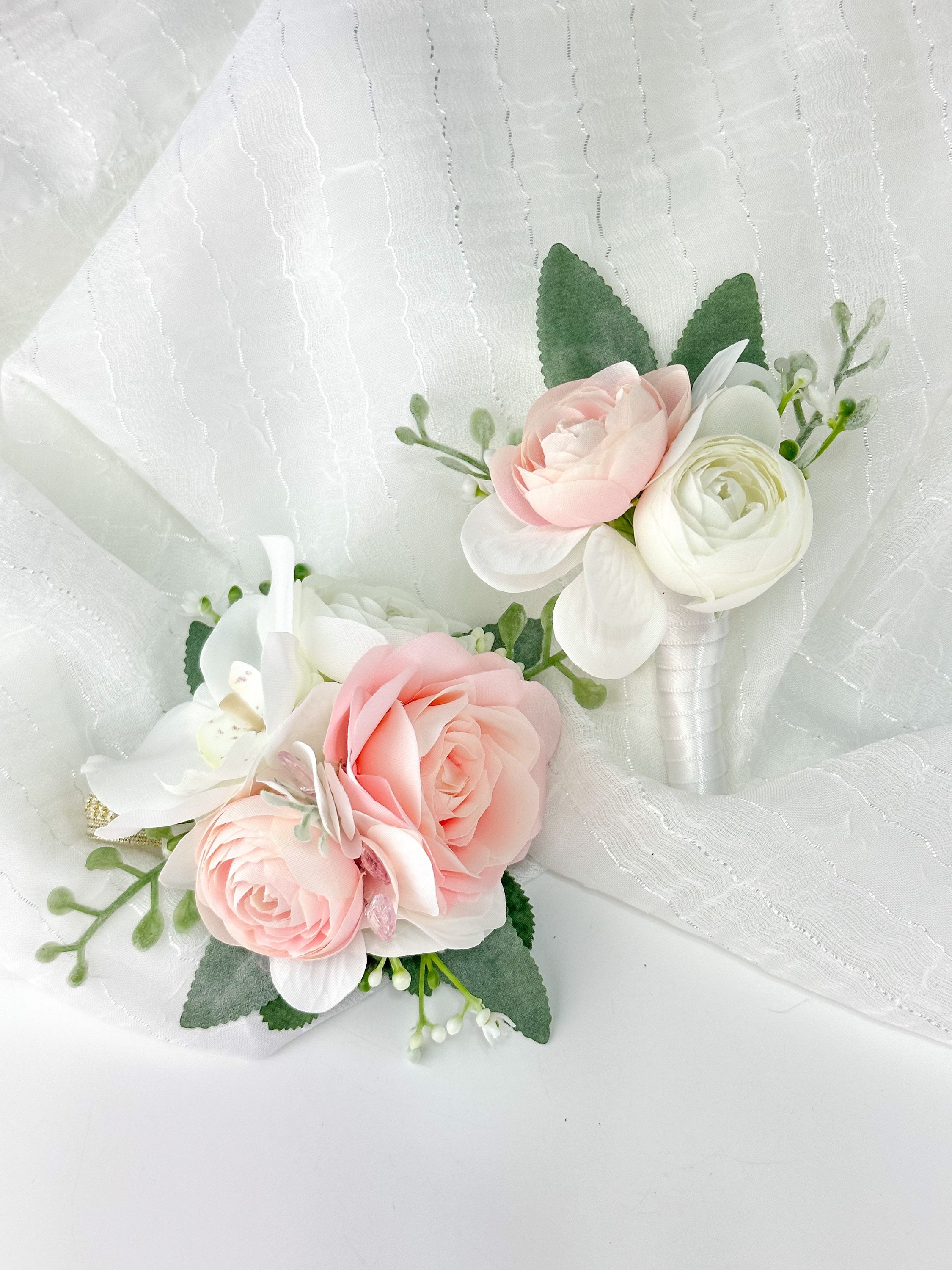 chinese dress ladies Pink & Baby Blue Wrist Corsage main image 1