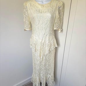 Vintage Berkertex Cream Lace 80s Bridal Wedding Dress UK 12 Peplum Occasion, bow satin details on sleeves & back