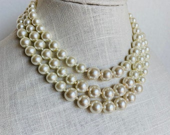 3 layer pearl necklace, 3 strand hand knotted pearl necklace, Graduated pearl necklace, Queens necklace, Queens pearls, Glass pearl necklace